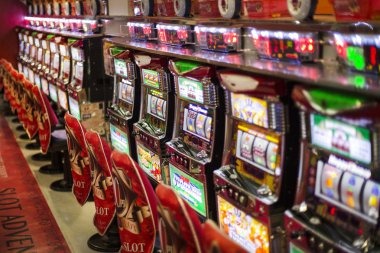 kabartoto Fish Hunter Teen Patti table interface showing card hands and betting controls