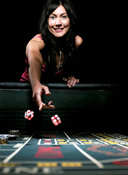 kabartoto mobile app showing Free Play Dragon Tiger table with virtual chip stack